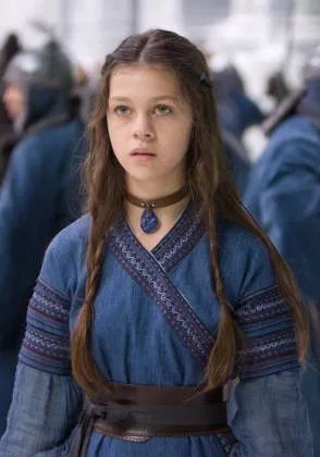 妮可拉·佩兹|大布要和豪门千金结婚，却曝出女方要求签婚前协议！网友们：小贝一家高攀了