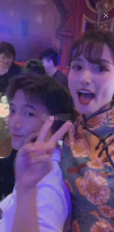 闺蜜|闺蜜骂林小宅前男友不思进取还控制狂，和开网店女方收入分文未拿