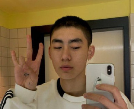 闺蜜|闺蜜骂林小宅前男友不思进取还控制狂，和开网店女方收入分文未拿