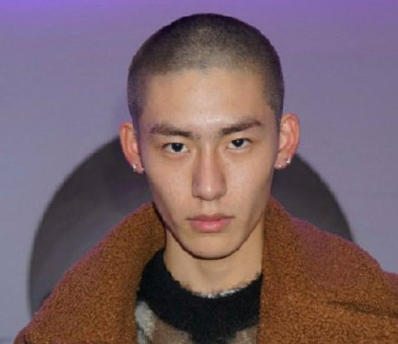 闺蜜|闺蜜骂林小宅前男友不思进取还控制狂，和开网店女方收入分文未拿