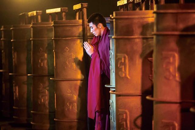 仓央嘉措|仓央嘉措的诗词有多细腻，他用最深情的伤感，诉说你寂寞的心声