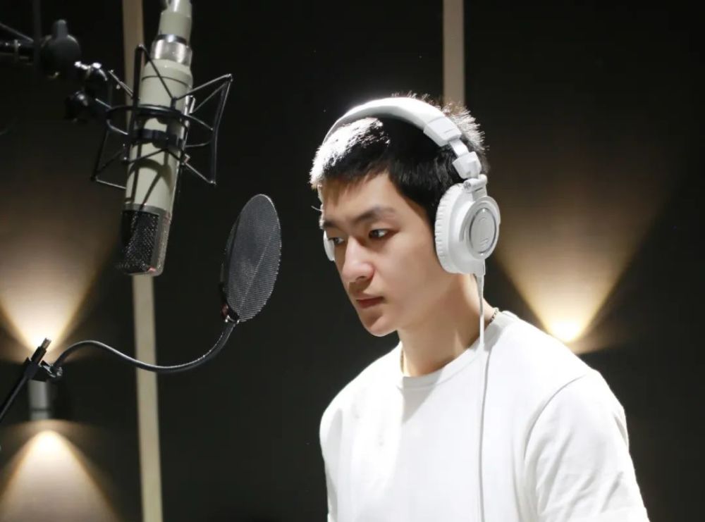 分手|还没红就要糊了？短短18天就甩出两份分手声明，太刷新三观了！