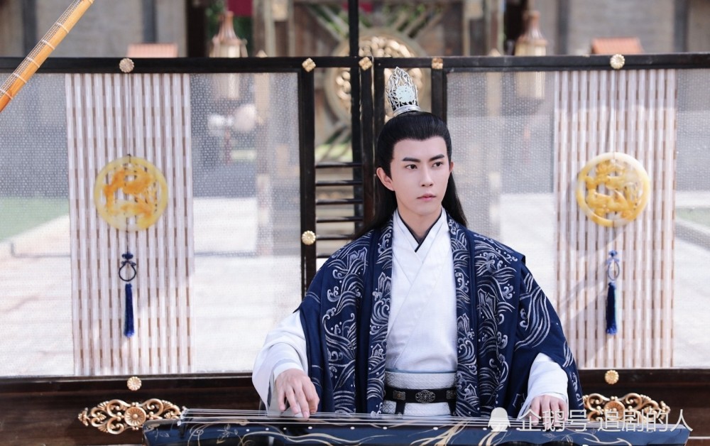 明月曾照江东寒|《明月曾照江东寒》：古灵精怪小护法邢菲，高冷帅气病盟主于朦胧