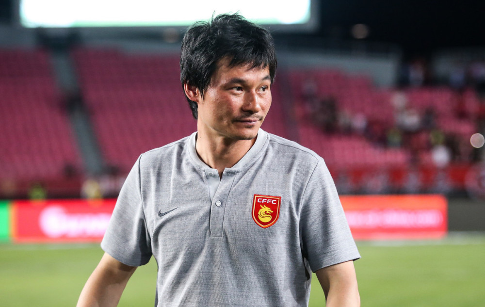 董方卓还算是比较客气,向对方"约战"没有得到回应;而李毅则更加直接