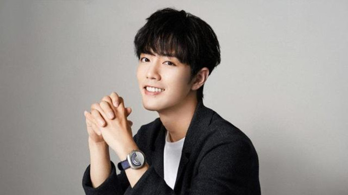 龙丹妮|肖战复工之后事业未见明显起色，龙丹妮要准备去捧伍嘉成？