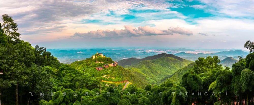 青山掩映摄于湖州德清莫干山风景区摄影:汤伟