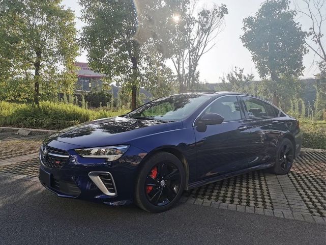 全面评测2020款君威gs20万级真正的驾驶者之车