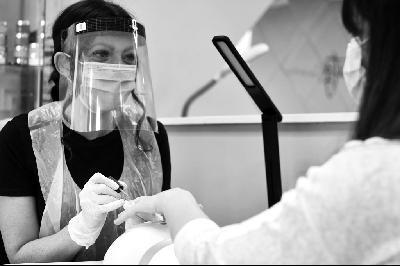 美甲|“指甲油效应”