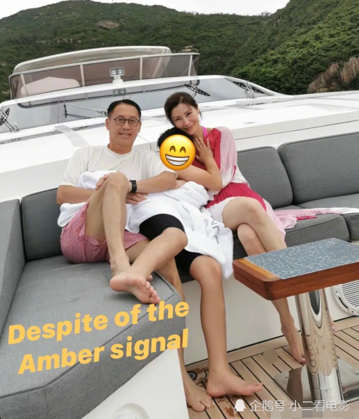 李嘉欣|李嘉欣凌晨晒素颜自拍，她又一次扎了何超琼的心