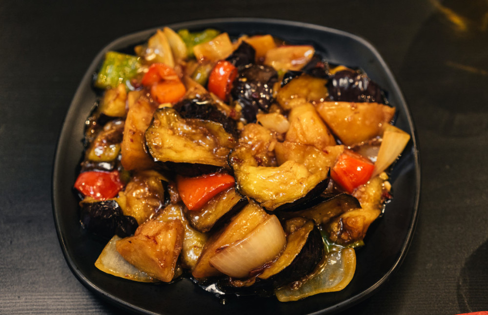 地三鲜 外酥里嫩超下饭 美味的素食家常菜 一学就会的馆子菜 腾讯新闻