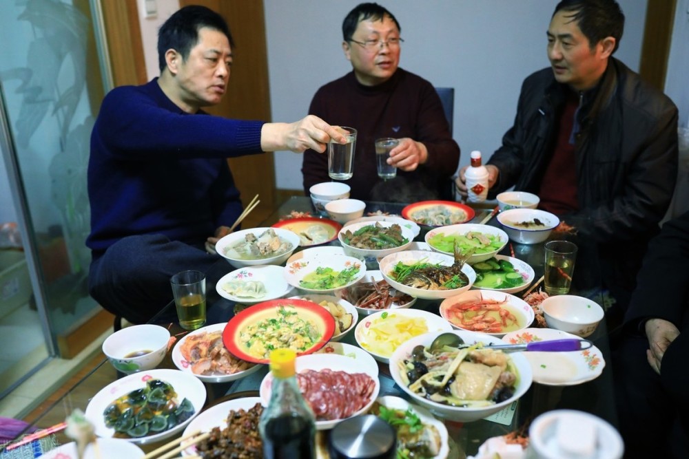 年轻人为何如此反感酒桌文化