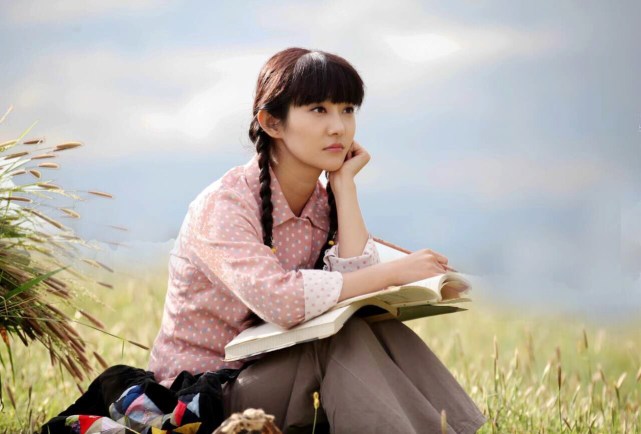 刘琪奕新剧《青谷子》完播 质朴剧照显清新