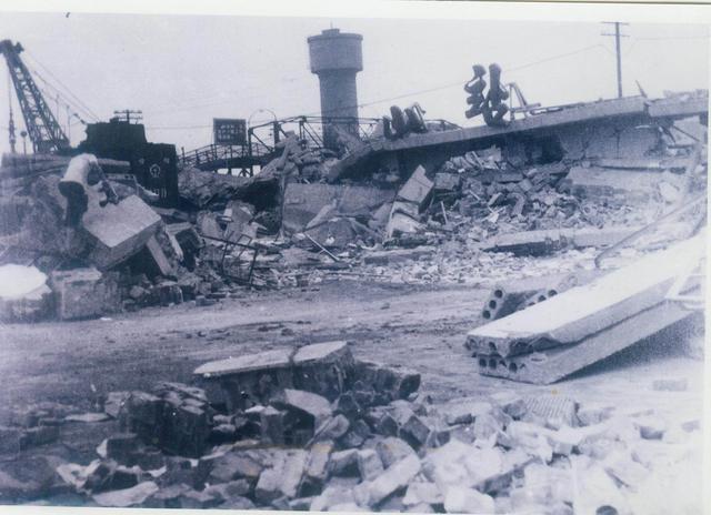 地震|碰到八级大地震时，刚好深夜，怎么尽可能地活下去？