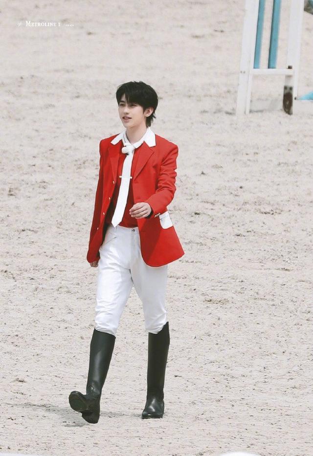 黄龄在《奔跑吧》教群星跳《无价之姐》：蔡徐坤划水，孟美岐敬业-第三张