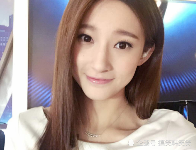 谁爱看谁看 18岁的她走秀泳裤掉落 现成为央视最美女主播