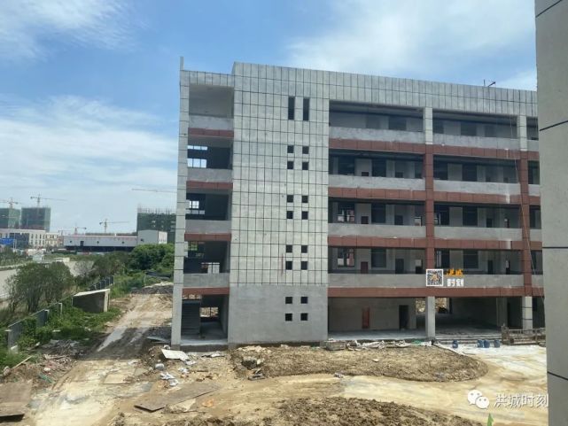 即将投入使用象湖滨江洪新学校整体基本完工