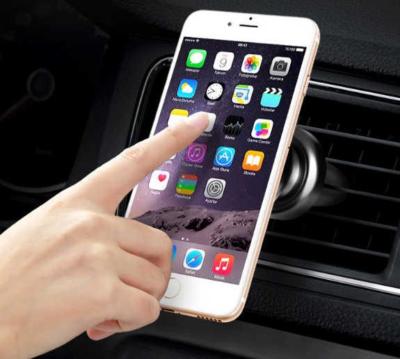 手机导航放不稳车载支架来帮助