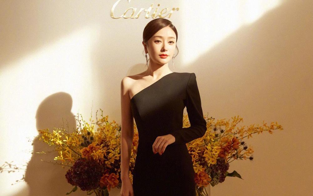 秦岚|秦岚关于生育的言论登热搜榜首，女星不应该被婚恋生子流言绑架