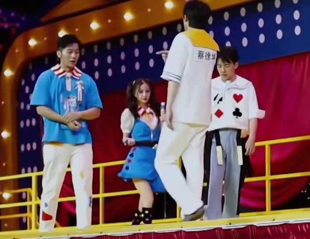 综艺|玩不起！《奔跑吧》彻底“凉凉”，全体嘉宾“戏耍”观众，装都懒得装