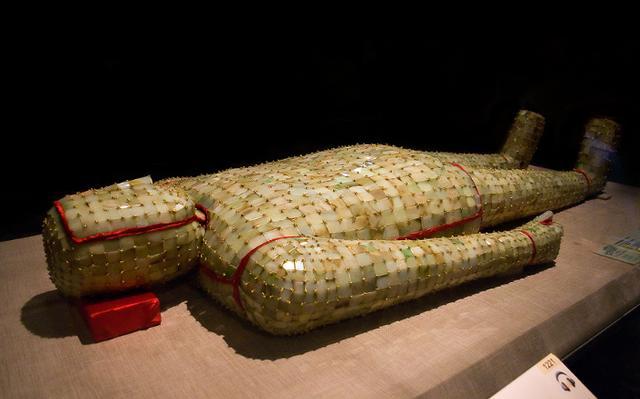 刘胥|第一代“广陵王”陵墓被炸出，比马王堆大18倍，专家：木头就值170亿