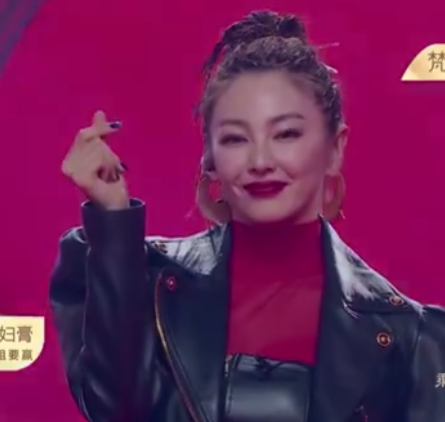 黄圣依|身材比例有多重要？当张雨绮和黄圣依同框，腿细但比例却一言难尽