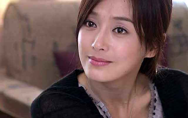 秦岚自嘲不会跳舞演绿萍失去腿才放松网友绿萍失去腿秦岚得到休息