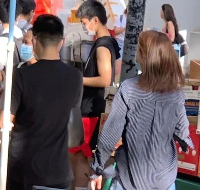 何鸿燊|赌王去世49天，何猷君回归事业何猷亨忙恋爱，子女各奔东西显凉薄