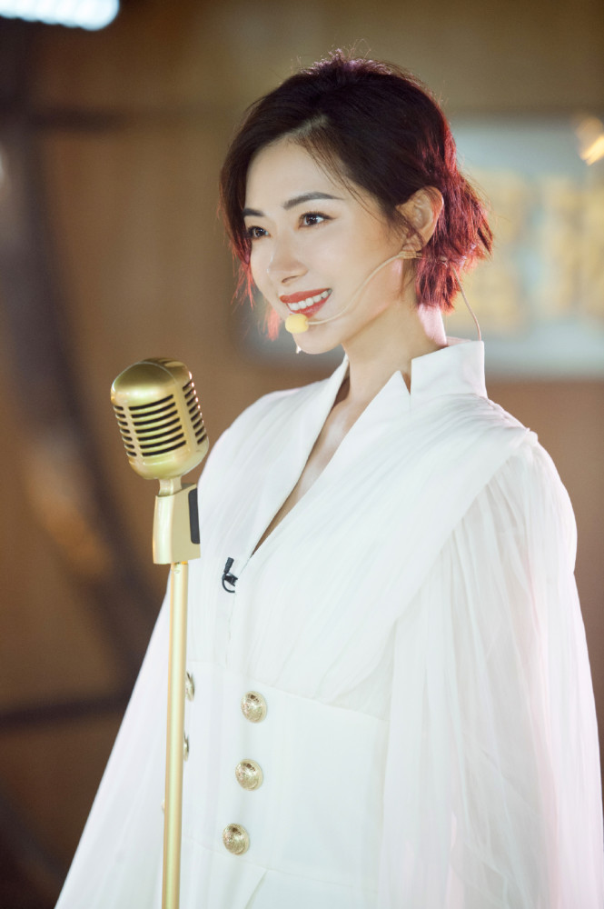 万茜|退赛已是必然？工作室发文回应万茜受伤情况，整条胳膊都不能动了