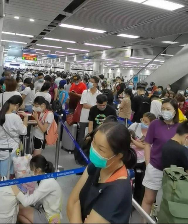 截至北京时间7月14日 香港疫情再次爆发 大量市民涌入内地 腾讯网