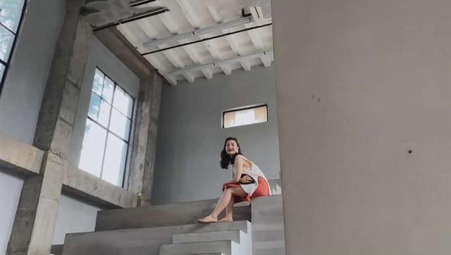 董花花|董花花壕购三层楼创业！秀钻戒捍卫对蒋凡主权，但张大奕也没有输