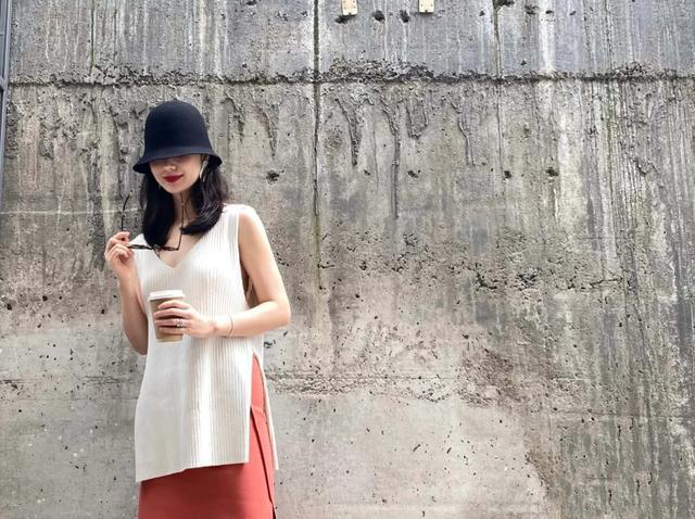 董花花|董花花壕购三层楼创业！秀钻戒捍卫对蒋凡主权，但张大奕也没有输