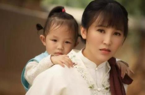 郭靖宇|19岁与导演裸婚私奔，在地下室艰苦生活，今丈夫用7部剧把她捧红