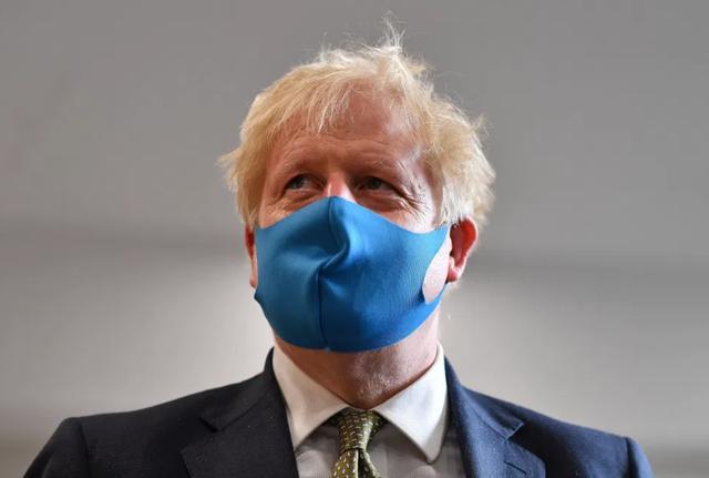 鲍里斯·约翰逊|强制戴口罩！约翰逊宣布英国人进商店必须戴口罩，不戴的要罚款