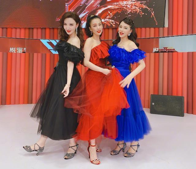 伊能静|伊能静发小长文感谢黄圣依开导，张萌篇幅极少差距大