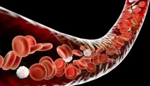 血栓|40岁以后，手脚若出现3个症状，十有八九是体内藏血栓，不容忽视