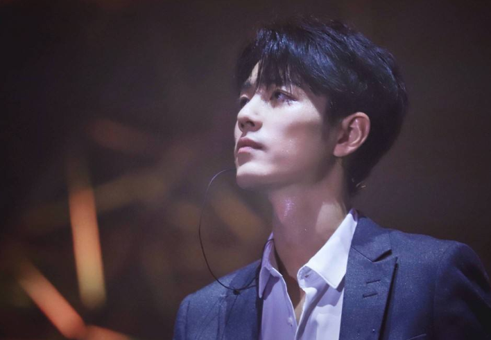 肖战方|肖战方对话平台后，网友曝与肖战方签的“炒作”合同回踩工作室