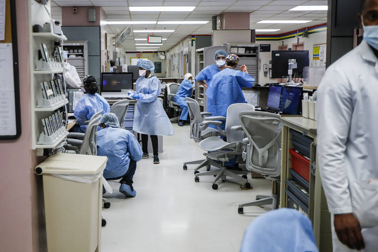 美国_时政|疫情期间美国540万民众失去医疗保险，若染病治疗费用惊人