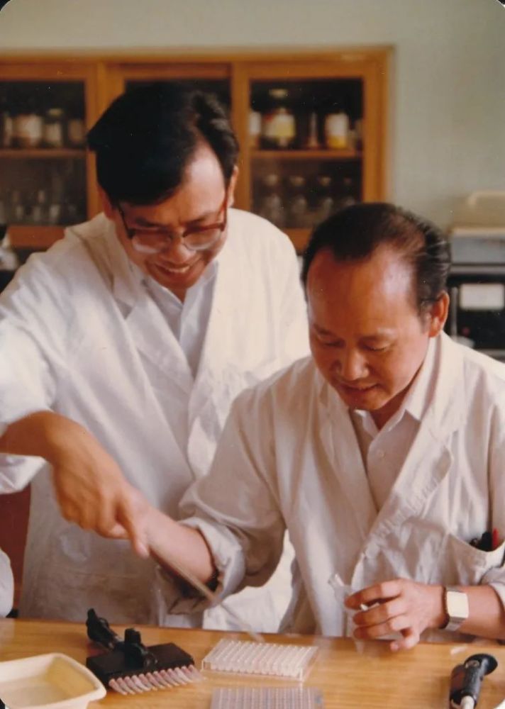 艾滋病|中国抗击艾滋病的第一人，走了……