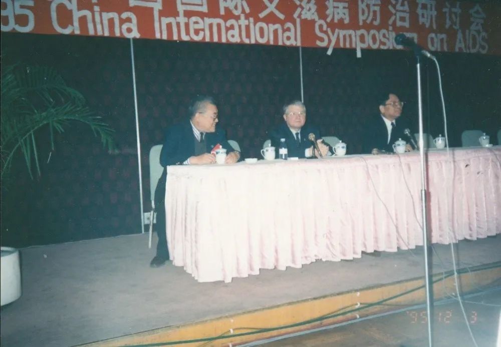 艾滋病|中国抗击艾滋病的第一人，走了……