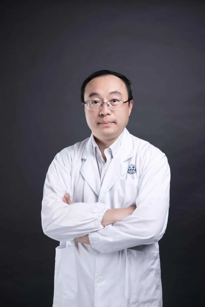 想不到吧年轻女性出现急腹痛可能是这种疾病