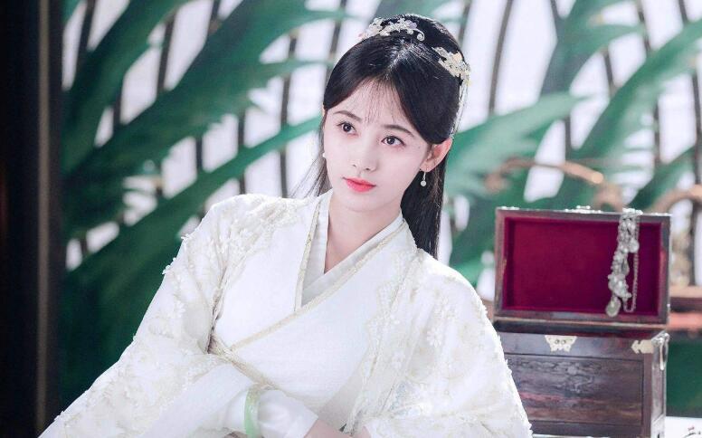 刘亦菲|与刘亦菲一样，同走仙女路线的鞠婧祎，为何不受待见了呢？