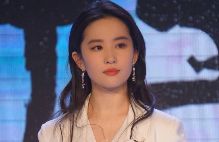 刘亦菲|与刘亦菲一样，同走仙女路线的鞠婧祎，为何不受待见了呢？
