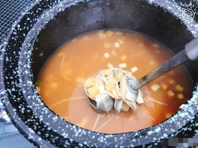 张若昀|张若昀亲自下厨做硬菜，为照顾好哺乳期老婆唐艺昕，尽心又尽力