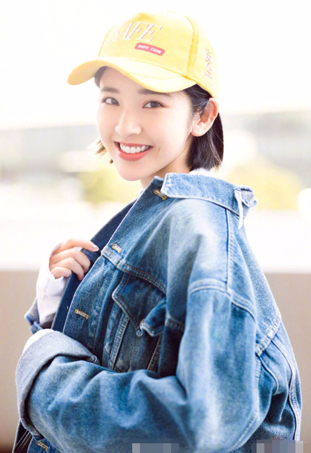 唐艺昕|唐艺昕产后首现身，身材苗条，张若昀每天做的美食是吃不胖吗？