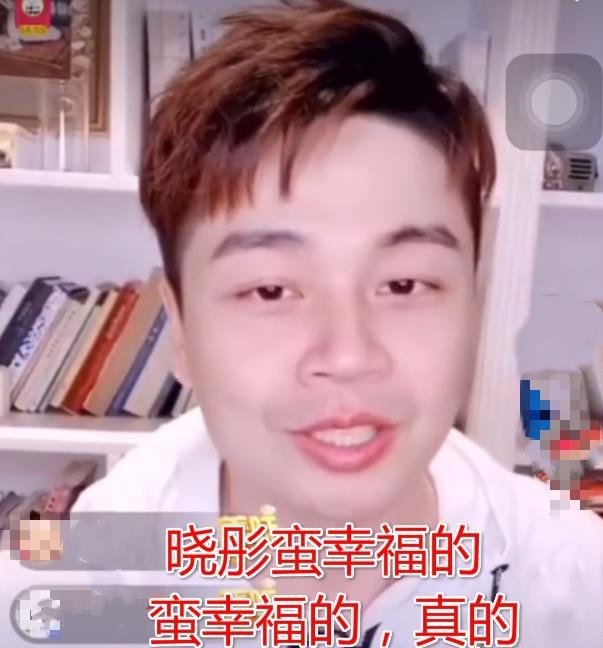 关晓彤|关晓彤首谈20岁被骂哭，有谁注意鹿晗当时动态？暴露一切小心机