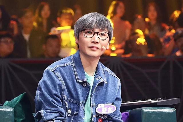 张亚东|多情才子张亚东：让高圆圆痴恋，被瞿颖苦守，为何51岁还如此吃香