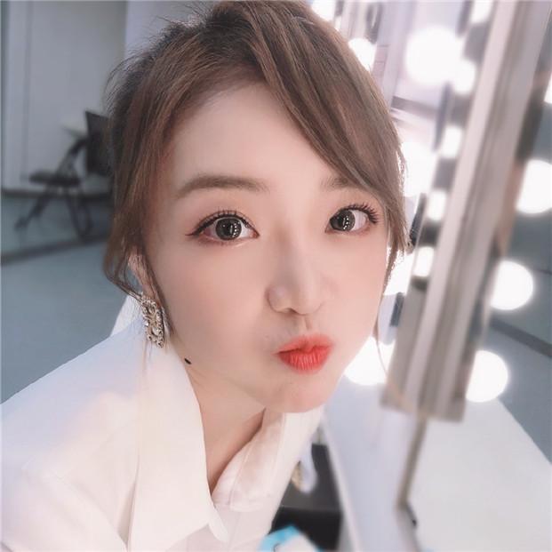 余霜和管泽元官宣分手粉丝解释原因网友早有暗示