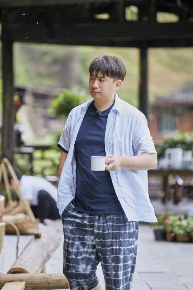 黄磊|《向往的生活》四季，一步步变身专职厨师的黄磊，用行动表达不满