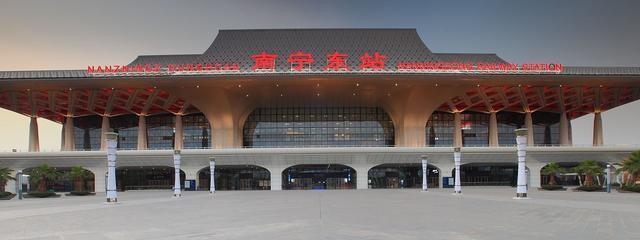 这可能是全国最冷清的省会城市的高铁站了:南宁西站