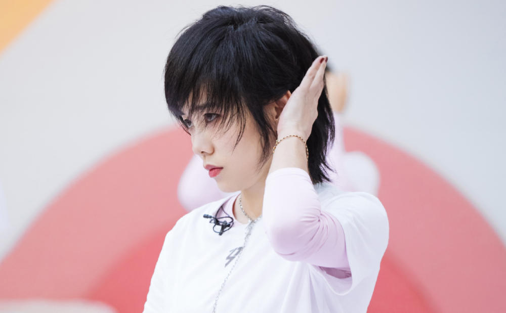 浪姐|《浪姐》冲浪榜还有四小时：万茜跌至第五，许飞朱婧汐争第七